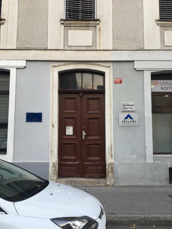 Apartment Nobl Plac Celje Eksteriør billede