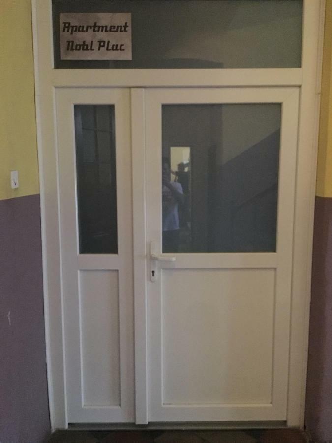 Apartment Nobl Plac Celje Eksteriør billede