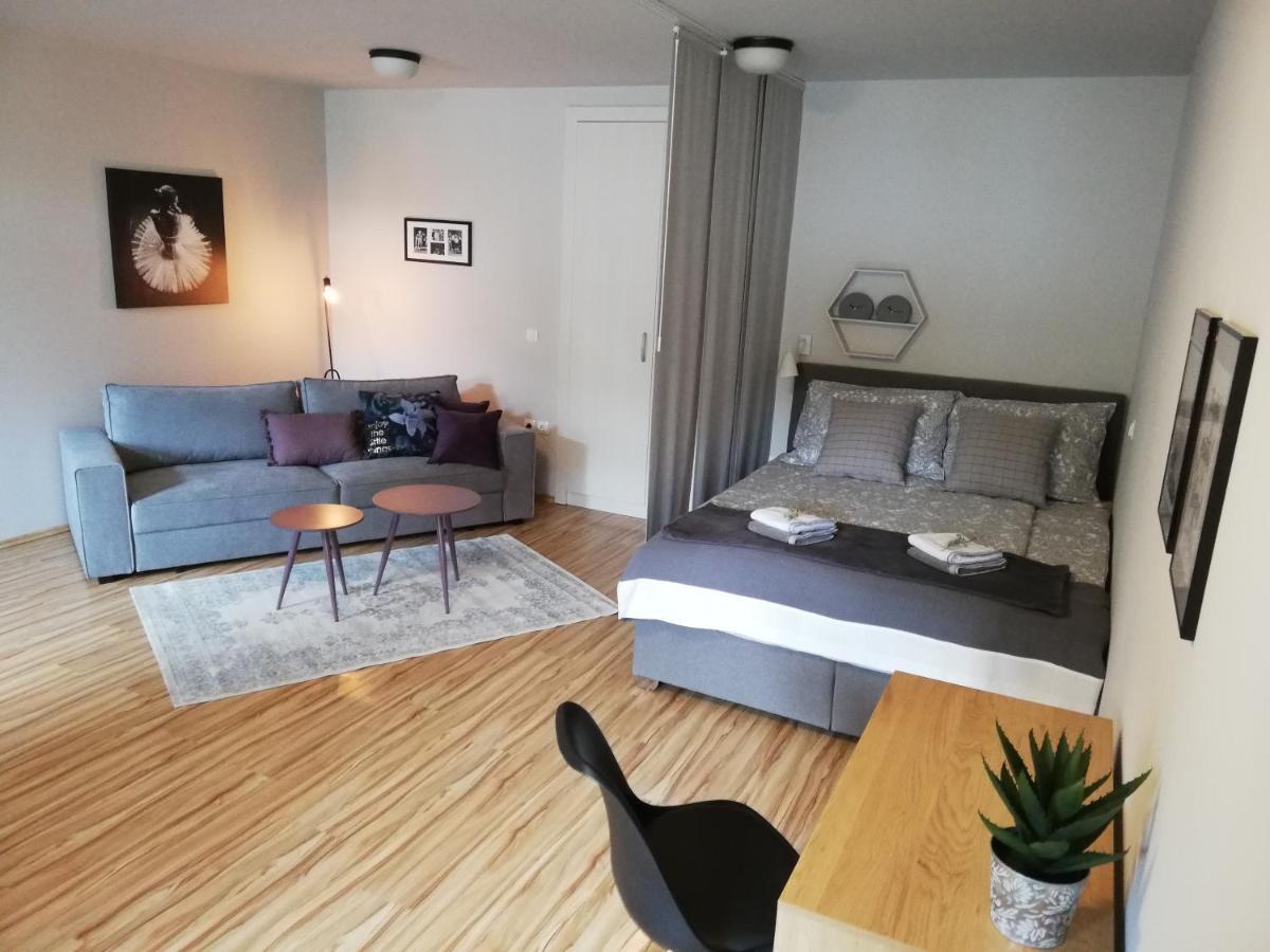 Apartment Nobl Plac Celje Eksteriør billede